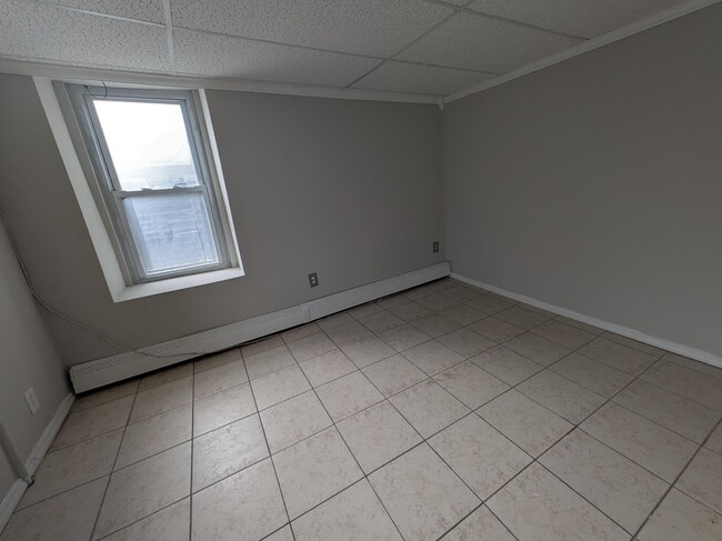 Building Photo - 1430 44th St