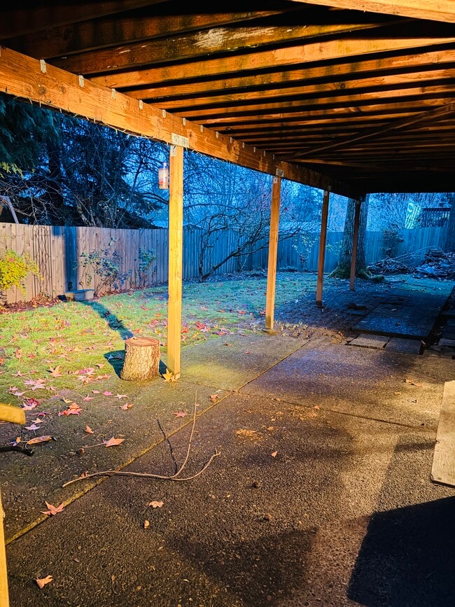 Building Photo - 13260 SW Village Glenn Dr