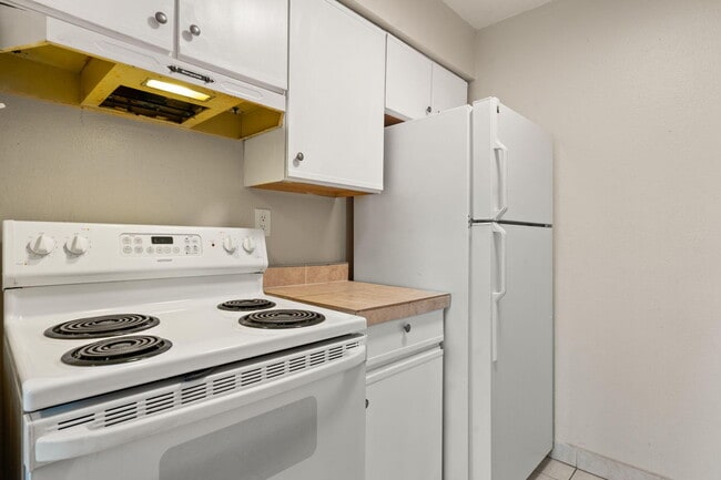 Building Photo - 1601 Pennsylvania St NE