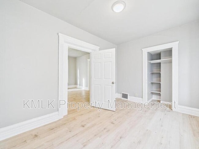 Building Photo - 635 Hazel St