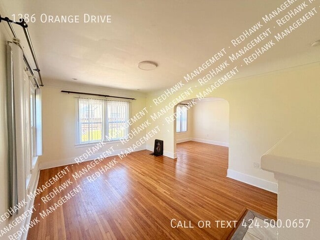 Building Photo - 1386 S Orange Dr