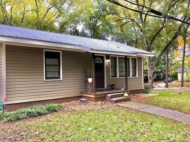 Primary Photo - 311 Georgia Dr