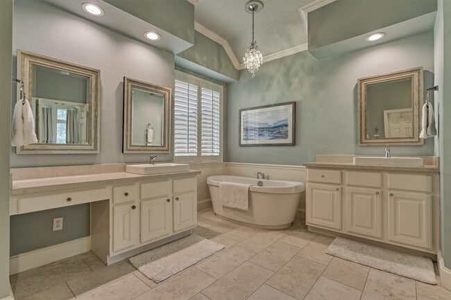 Building Photo - 87 W Honey Grove Pl