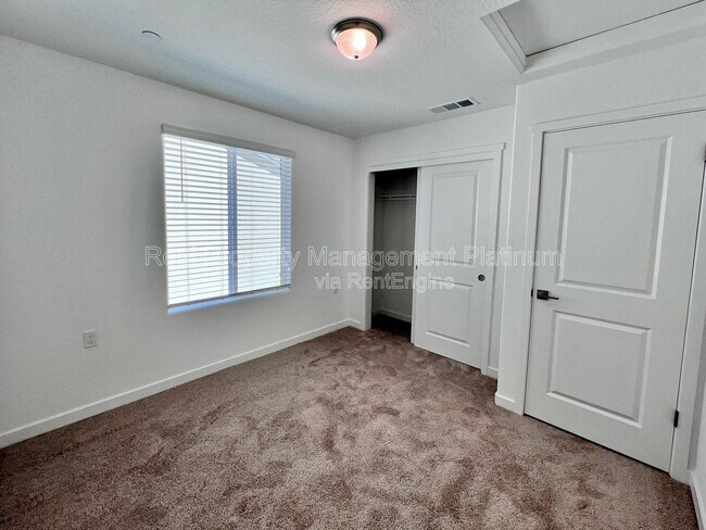 Building Photo - 2891 E Tierra Dr