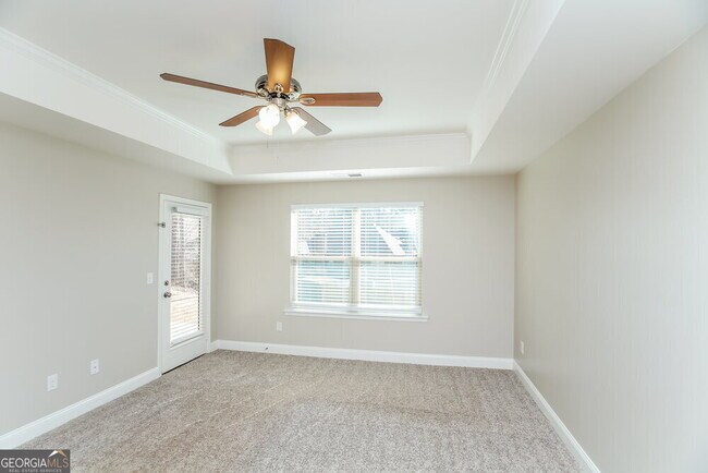 Building Photo - 250 Saddlechase Dr