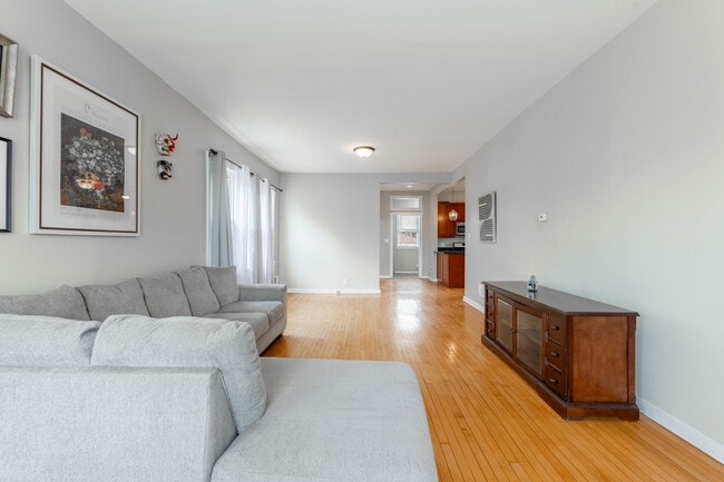 Building Photo - 2724 N Meade Ave
