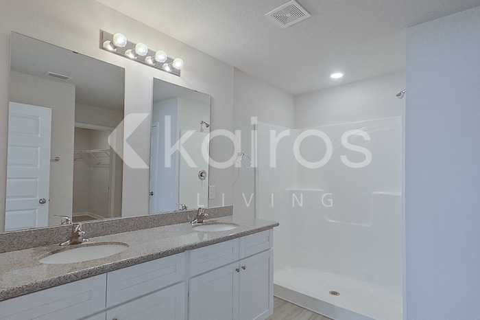 Building Photo - 4743 Malay Cir