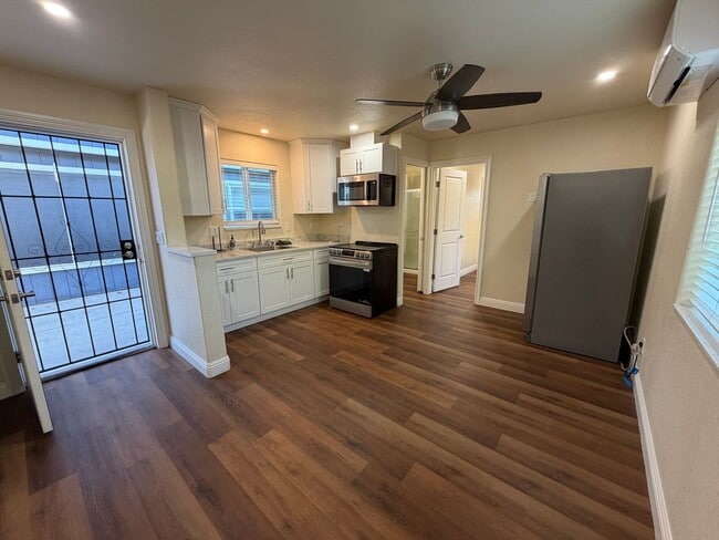 Building Photo - Cozy 2 bedroom Dual Master! Ready for move in! Rent today !