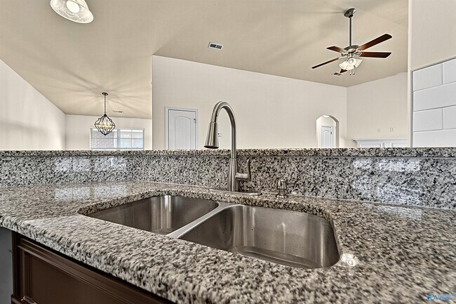Building Photo - 130 Tybee Dr