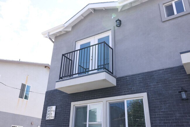 Building Photo - 3927 Wisconsin