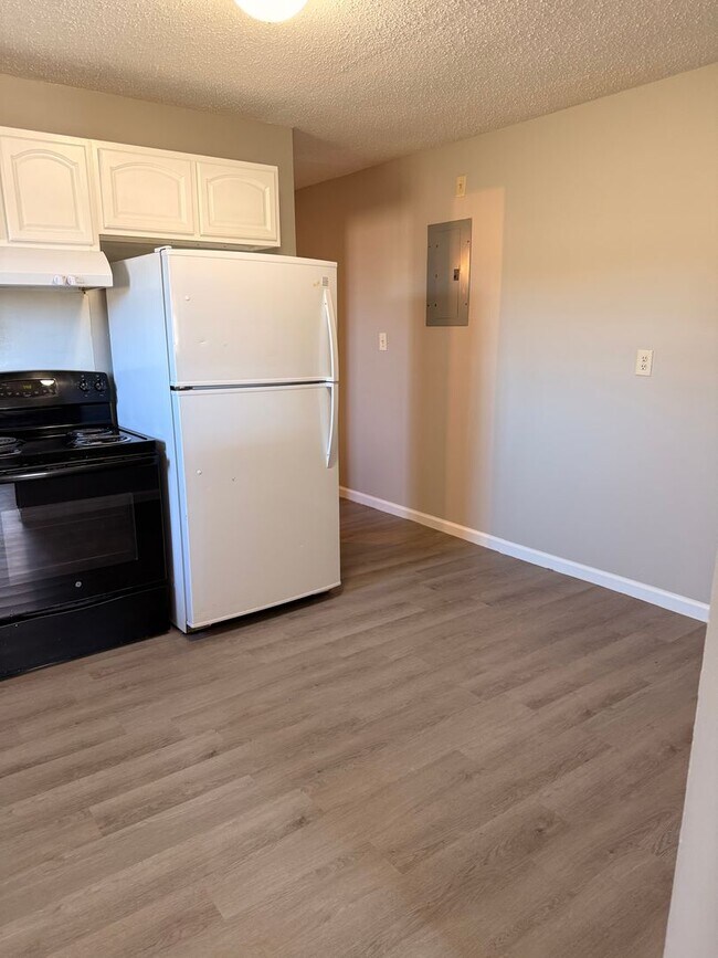 Building Photo - 6313 Talladega Ave