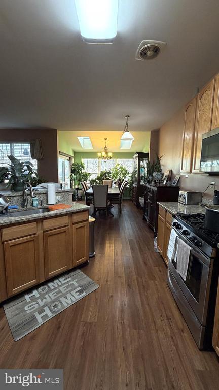 Building Photo - 506 Quincy St