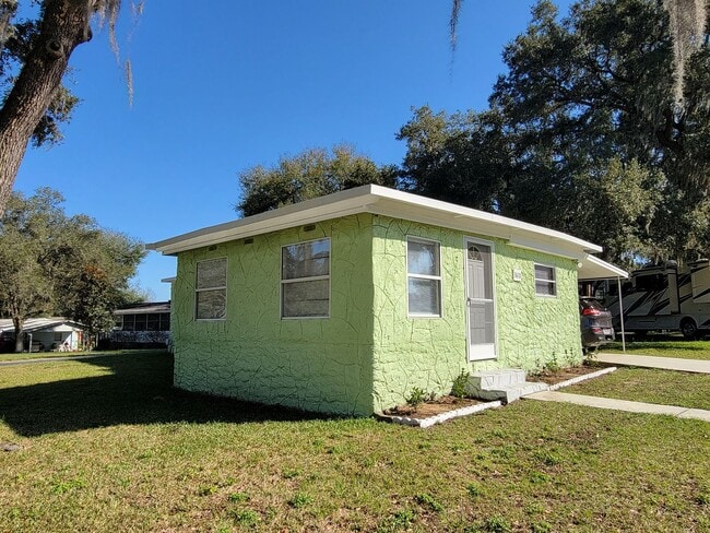 Building Photo - Beautiful 2/1 Near Water in Hernando!!!