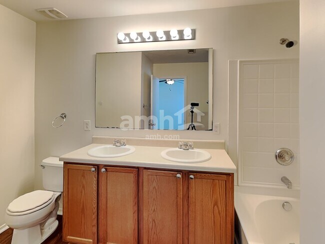 Building Photo - 4400 Kiddle Ln