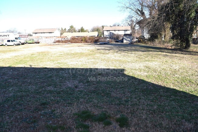 Building Photo - 215 A Settlers Landing Rd