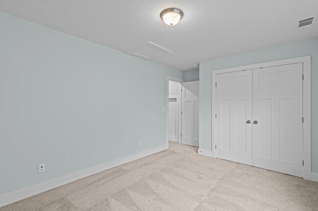 Building Photo - 707-p707 Ronaldsay Rd