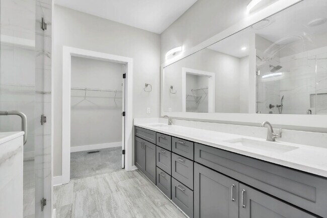 Building Photo - Stunning 3-Bedroom, 2-Bathroom Home Featuring Open-Concept Luxury Living $2150/mo rent