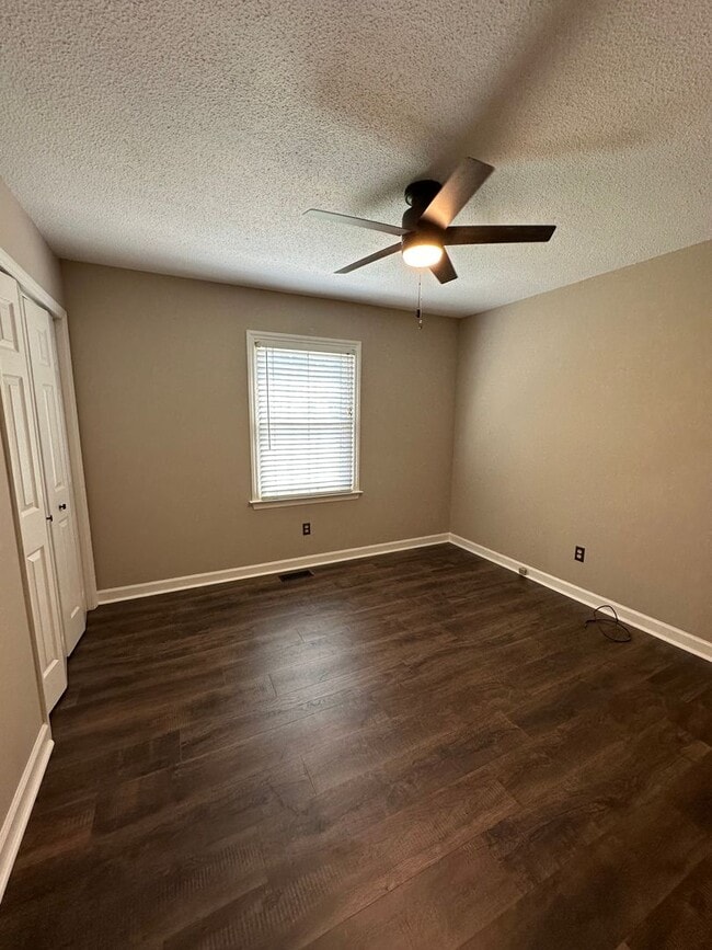 Building Photo - Peaceful Home in Pamlico Village