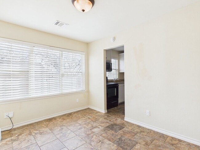 Building Photo - 3501 S Van Buren St