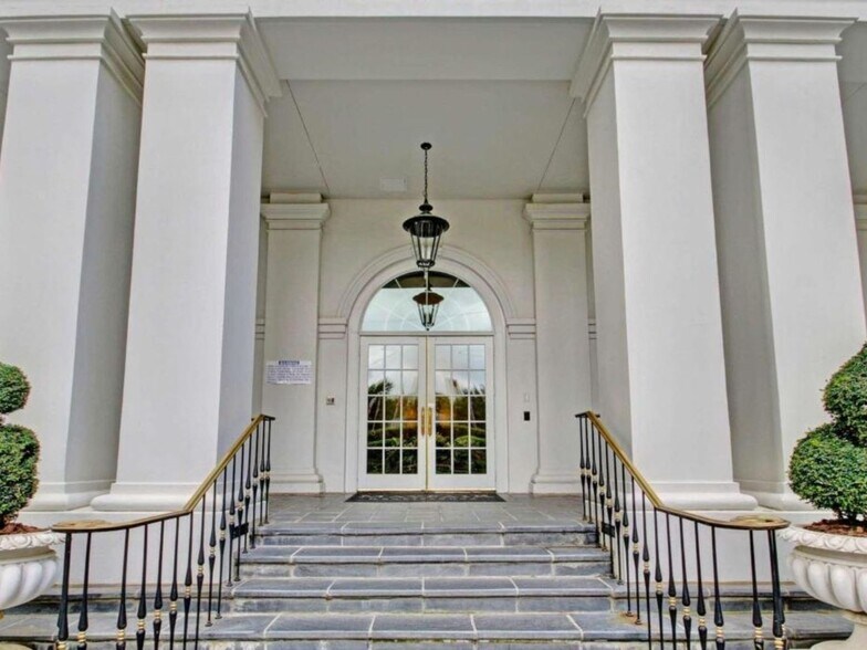 Building Photo - 195 14th St NE