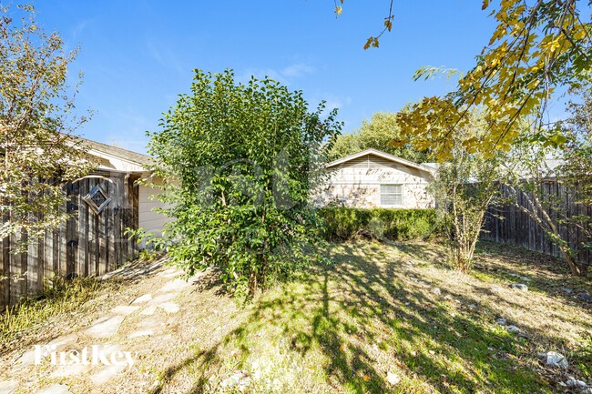 Building Photo - 2912 Yorktown Rd