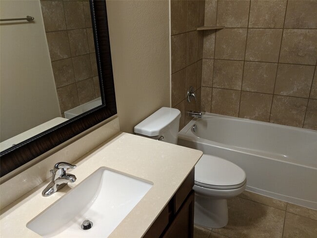 Building Photo - 5211 Ivory Glass Dr