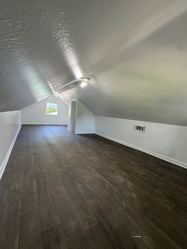 Building Photo - 2357 Orchid St