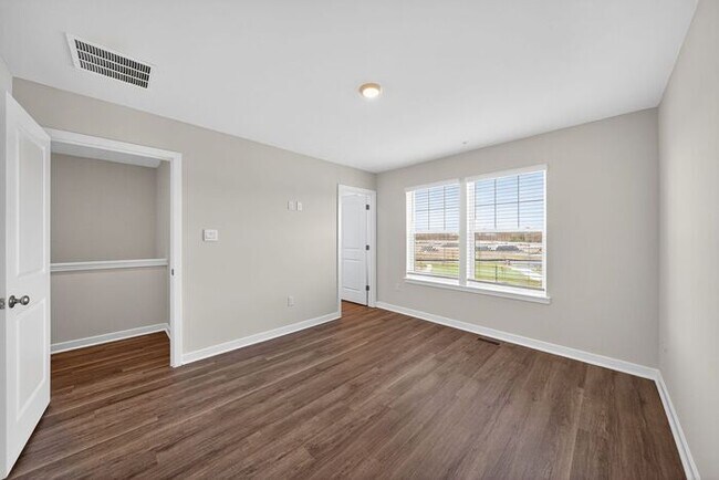 Building Photo - 15006 General Lafayette Blvd