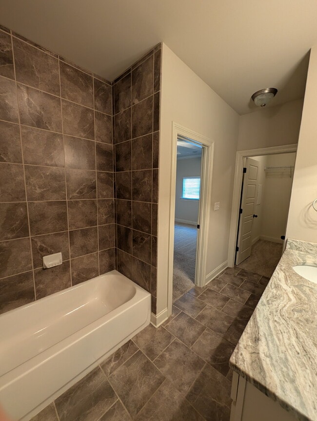 Building Photo - 4140 Fieldstone Lp