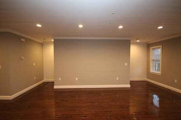 Building Photo - 106 Intervale St