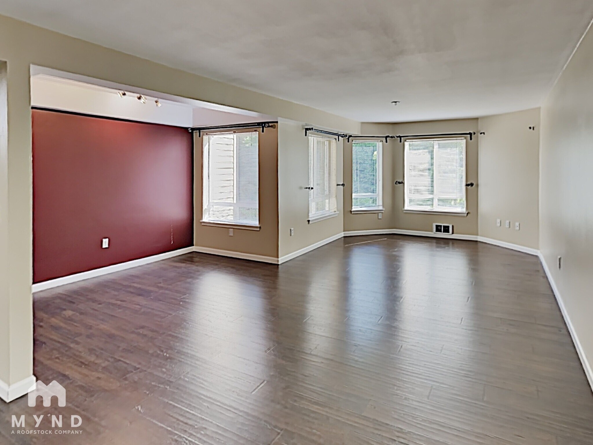 Building Photo - 2530 15th Ave W