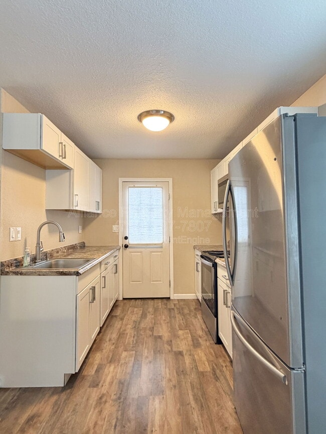 Building Photo - 1902 S Franklin Ave