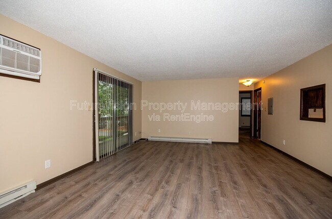 Building Photo - 2224 Oneida St