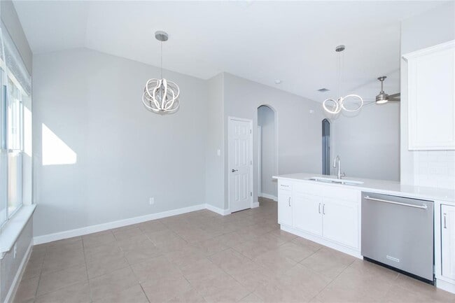 Building Photo - 141 Kype Cove