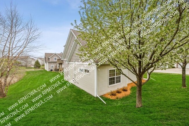 Building Photo - WAUKEE SCHOOLS!! 3 Bedroom, 2.5 Bath Townh...