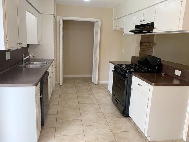 Building Photo - 2334 Marble Falls Dr