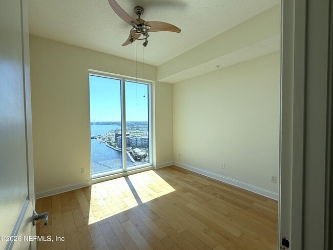 Building Photo - 1431 Riverplace Blvd