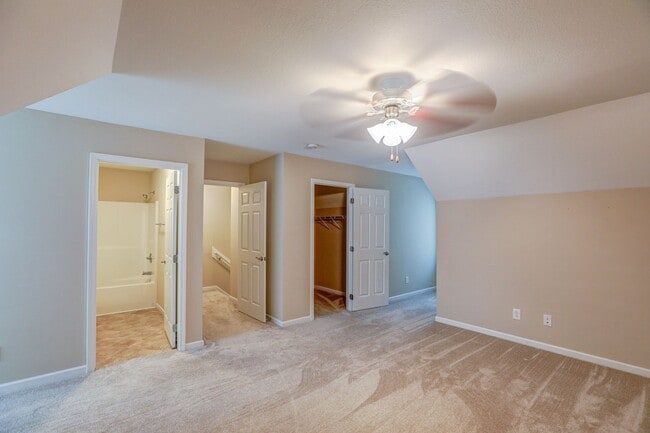 Building Photo - 2108 Pleasant View Dr