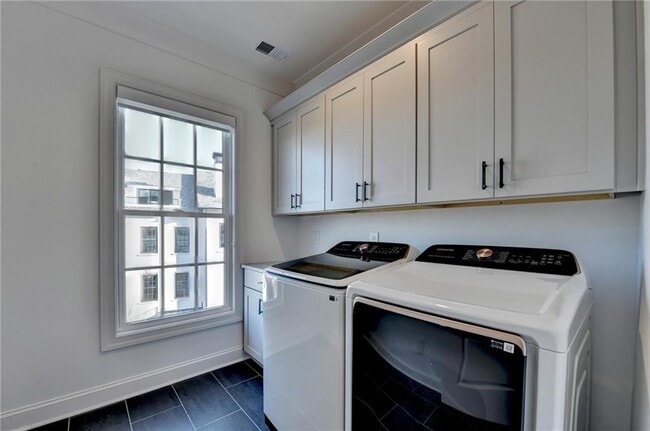 Building Photo - 435 Mayfair Ct