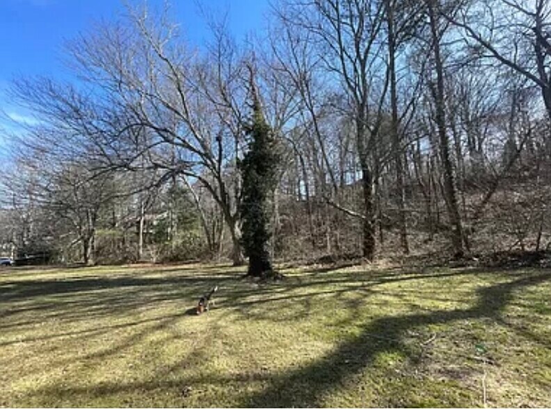 Building Photo - 62 Debra Ln