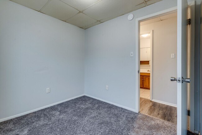 Building Photo - 2300 Arlington Ave
