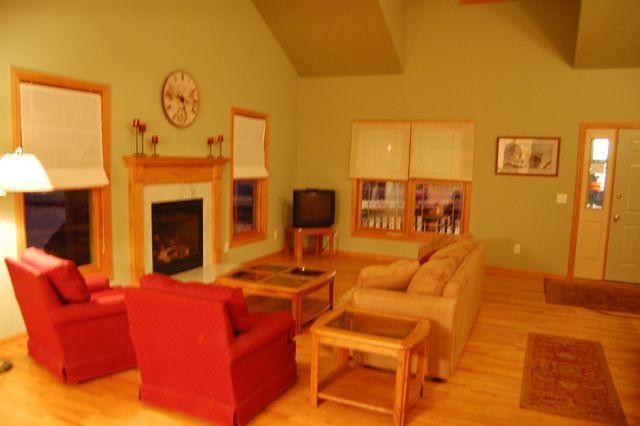 Building Photo - 11878 Lake Ln