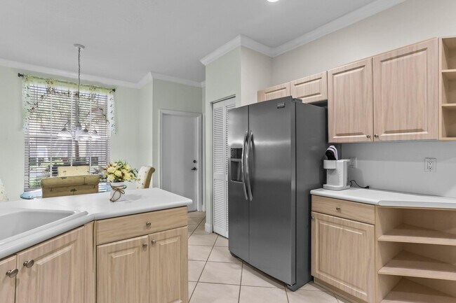 Building Photo - 6576 Villa Sonrisa Dr
