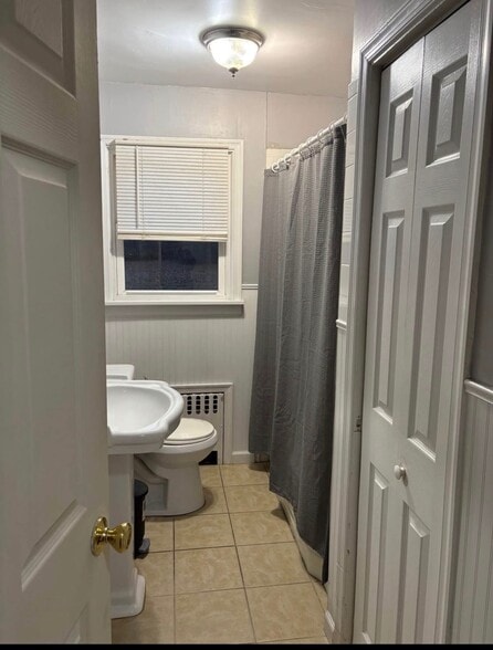 Building Photo - 233 Roosevelt Ave