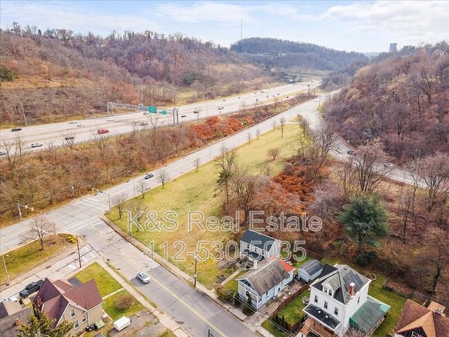 Building Photo - 3611 Baytree St