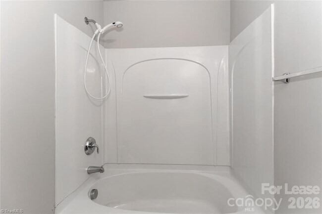 Building Photo - 153 Marakery Rd