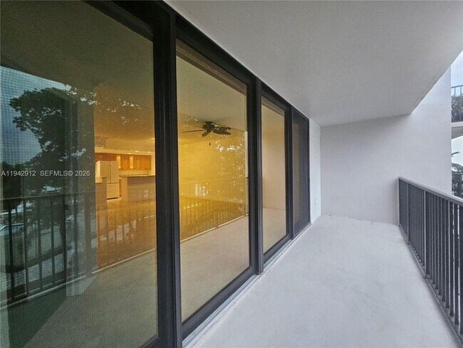 Building Photo - 1101 River Reach Dr