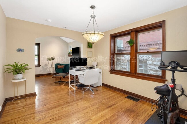 Building Photo - 2164 Lafayette Ave