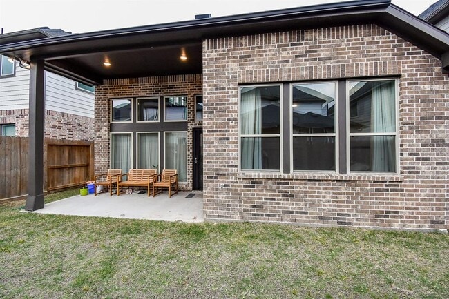 Building Photo - 6634 Albany Forest Ct