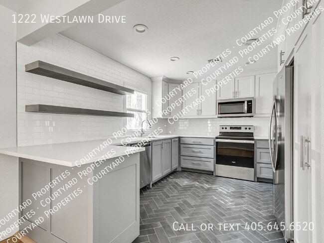 Building Photo - 1222 Westlawn Dr